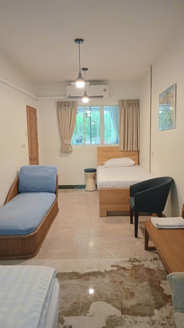 Room9-15